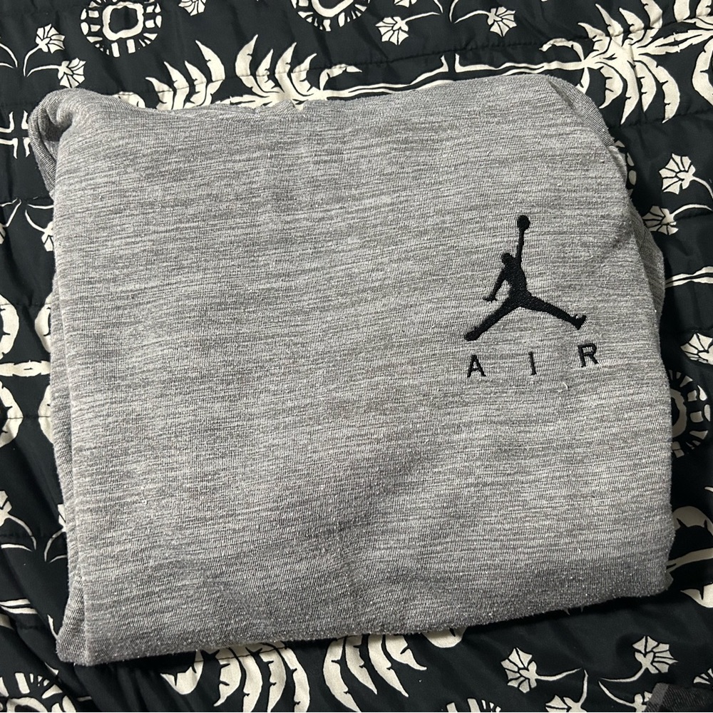 Air Jordan Pull over hoodie